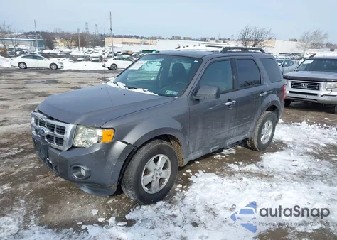 2010 Ford Escape Xlt z USA, uszkodzony, nr VIN 1FMCU0D75AKD24281